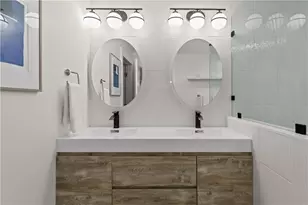 426 Spring St, Newport, RI 02840 - Photo 17