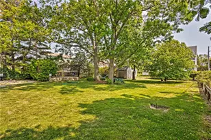 129 Dighton Ave, Portsmouth, RI 02871 - Photo 25