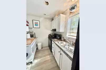 521 Forest Park, Middletown, RI 02842 - Photo 7