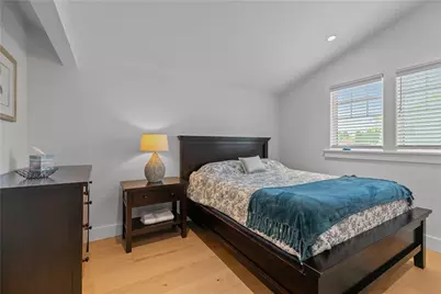 109 Carroll Avenue, Newport, RI 02840 - Photo 31