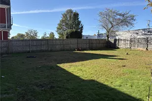 610 Killingly St, Johnston, RI 02919 - Photo 5