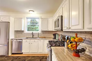 29 Lake Ave, Barrington, RI 02806 - Photo 17