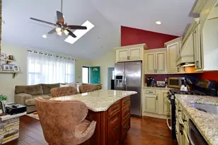 62 Reposa Square, Portsmouth, RI 02871 - Photo 7