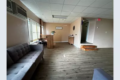 1542 Main Street, West Warwick, RI 02893 - Photo 5