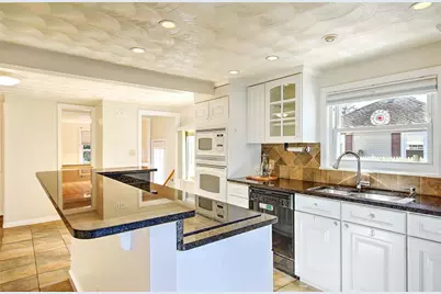 121 Hamilton Avenue, Warwick, RI 02886 - Photo 11