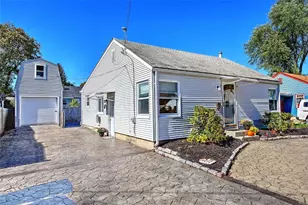 121 Hamilton Ave, Warwick, RI 02886 - Photo 3