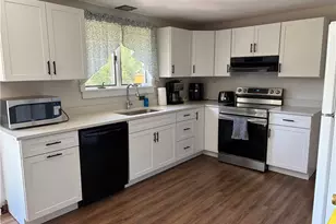 144 S Pier Rd, Narragansett, RI 02882 - Photo 3