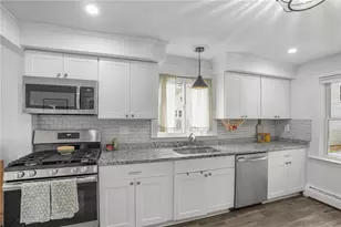 35 Barney St, East Providence, RI 02916 - Photo 13