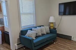 37 Ann St, Newport, RI 02840 - Photo 3