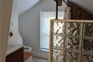 37 Ann St, Newport, RI 02840 - Photo 13