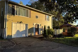 25 Advent St, North Kingstown, RI 02852 - Photo 1