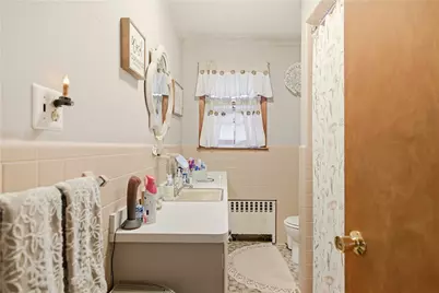 507 Stafford Road, Tiverton, RI 02878 - Photo 17