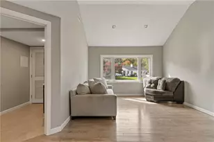 151 Wetherfield Dr, Warwick, RI 02886 - Photo 33