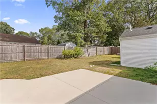 151 Wetherfield Dr, Warwick, RI 02886 - Photo 47