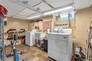 584 Lonsdale Ave, Central Falls, RI 02863 - Photo 33