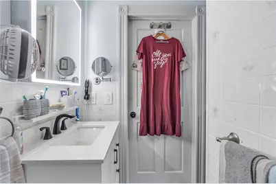 584 Lonsdale Avenue, Central Falls, RI 02863 - Photo 21