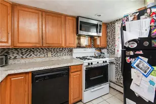 46 Verndale St, Warwick, RI 02889 - Photo 5