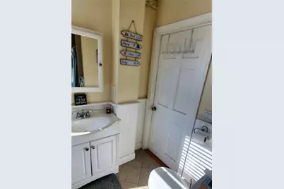 11 Hammond Street #2, Newport, RI 02840 - Photo 9