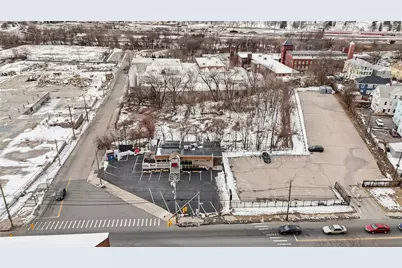 1091 Main Street, Pawtucket, RI 02860 - Photo 31