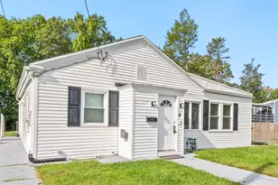 4 Orford St, North Providence, RI 02904 - Photo 23