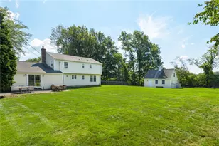 215 Harris Ave, Portsmouth, RI 02871 - Photo 33