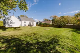 495 Hooper St, Tiverton, RI 02878 - Photo 9
