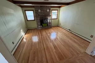 13 Ivanhoe St, Johnston, RI 02919 - Photo 9