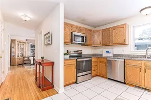 173 Russell Dr, Tiverton, RI 02878 - Photo 7