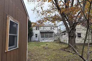 10 Jesse Davis Ln, Barrington, RI 02806 - Photo 17