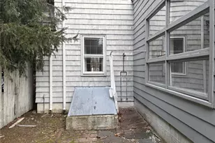 10 Jesse Davis Ln, Barrington, RI 02806 - Photo 33