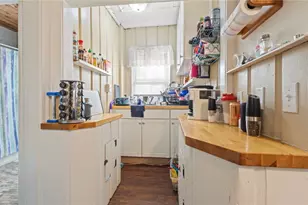 9 Southern St, Cranston, RI 02920 - Photo 13