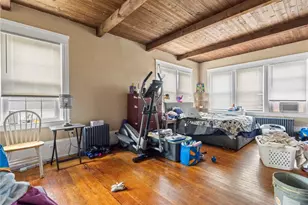 9 Southern St, Cranston, RI 02920 - Photo 5