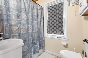 9 Southern St, Cranston, RI 02920 - Photo 7