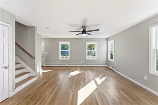 22 Cole St, Jamestown, RI 02835 - Photo 11