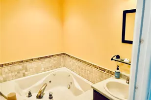 11 College Hill Rd, Warwick, RI 02886 - Photo 25