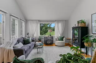 78 Valley Green Ct, North Providence, RI 02904 - Photo 7