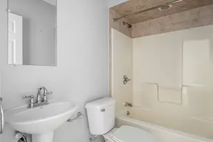 200 Roger Williams Ave, East Providence, RI 02916 - Photo 35