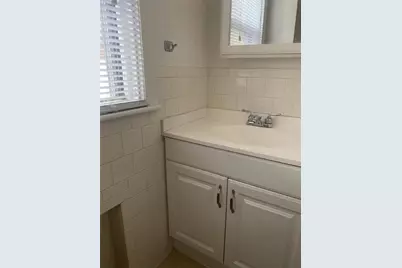 126 Suffolk Avenue, Pawtucket, RI 02861 - Photo 13