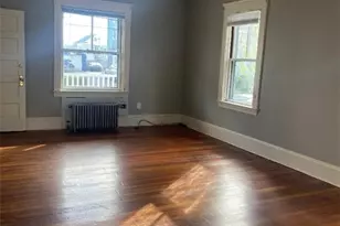 126 Suffolk Ave, Pawtucket, RI 02861 - Photo 15