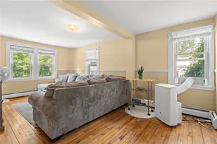 28 Crowell St, Cumberland, RI 02864 - Photo 7