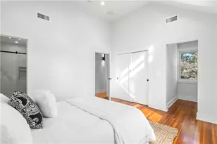 28 Manchester St, Warwick, RI 02888 - Photo 13