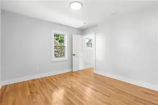 28 Manchester St, Warwick, RI 02888 - Photo 21