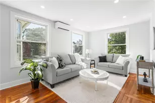 28 Manchester St, Warwick, RI 02888 - Photo 7