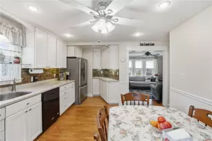 19 Beatrice Ave, Warwick, RI 02889 - Photo 5