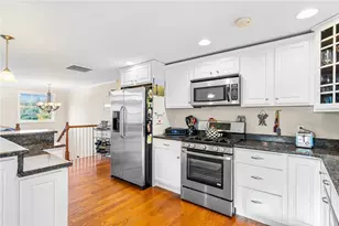 5 Leland Point Dr, Portsmouth, RI 02871 - Photo 11