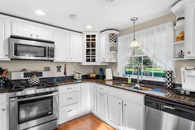 5 Leland Point Drive, Portsmouth, RI 02871 - Photo 9