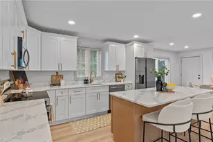 37 Hurdis St, North Providence, RI 02904 - Photo 5