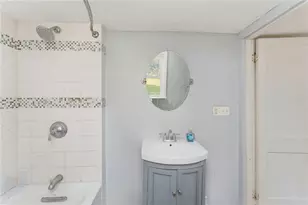 39 Hilton St, Tiverton, RI 02878 - Photo 15