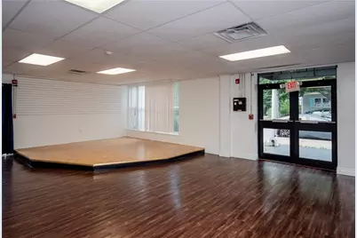 413 High Street, Bristol, RI 02809 - Photo 5