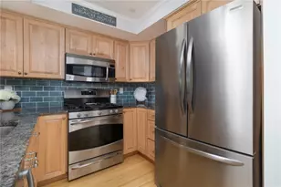 20 Narragansett Ave, Narragansett, RI 02882 - Photo 7